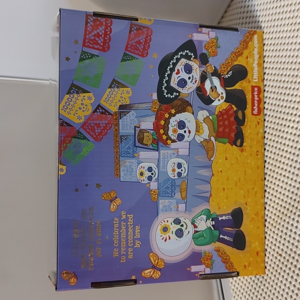 Little People Fisher Price Dia De Muertos Special Edition Set NWT Halloween - Picture 3 of 4